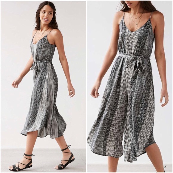 Urban Outfitters Pants - Ecote Print Mix Tie Romper Medium